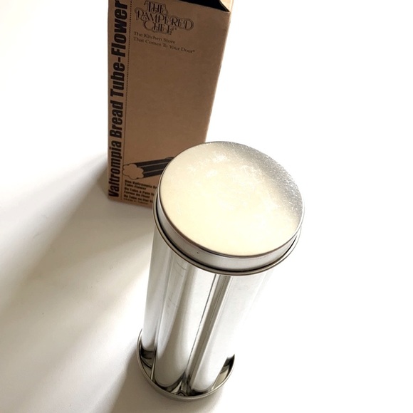 The Pampered Chef New VALTROMPIA BREAD TUBE FLOWER - Picture 5 of 8